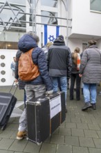 Suitcase march in Recklinghausen, for the 2nd time over 500 people walk through Recklinghausen,