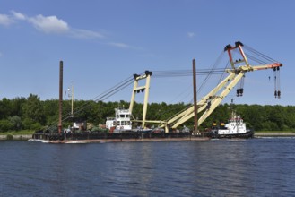 The 600 tonne floating crane, salvage crane, ship crane, crane ship, crane ENAK in the Kiel Canal,