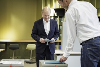 Olaf Scholz, Federal Chancellor (SPD), casts his vote for the European elections and for the