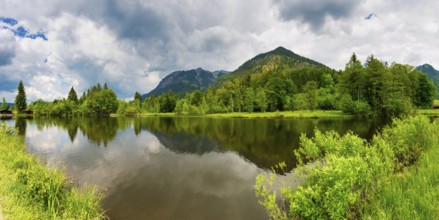 Rubihorn, 1957m, Gaisalphorn, 1953m, and Schattenberg, 1845m, Moorweiher, near Oberstdorf,