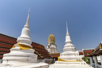 Prang and Chedi of the Buddhist temple Wat Phra Si Rattana Mahathat in Phitsanulok, Thailand, Asia