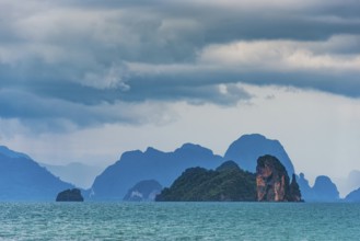 Phang Nga bay near Koh YaoNoi, seascape, seascape, nature, natural landscape, mountains,