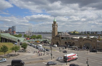 Europe, Germany, Hanseatic City of Hamburg, Near the St. Pauli Landungsbrücken, Elbe, access to