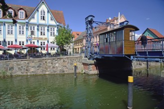 Europe, Germany, Mecklenburg-Western Pomerania, Plau am See, Lake Plau, Elde-Müritz waterway, lift