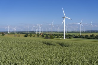 Wind farm north-east of Bad Wünnenberg, East Westphalia Lippe, Paderborn district, with the A44