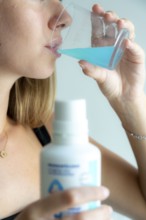 Bad breath, prevention through cleaning, mouthwash