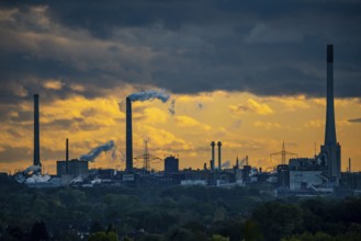 Evening backdrop of the CHEMPARK Krefeld-Ürdingen, North Rhine-Westphalia, Germany, Europe