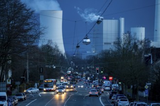 Cooling tower of the Herne combined heat and power plant, STEAG, 130 metres high, view along