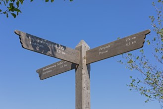 Signpost, circular hiking trail, Darßer Ort, Born a. Darß, Mecklenburg-Vorpommern, Germany, Europe