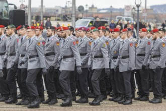 Public roll call of the Army Officers' School on Theatre Square: Bundeswehr honours and bids