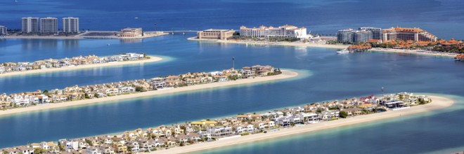 Luxury villas properties on The Palm Jumeirah man-made island with beach panorama in Dubai, United