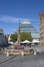 The fish box fountain on the market square, opposite the central library, Ulm, Baden-Württemberg,