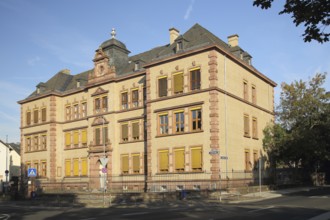 Neo-Renaissance Robert Koch School, Höchst, Main, Frankfurt, Hesse, Germany, Europe