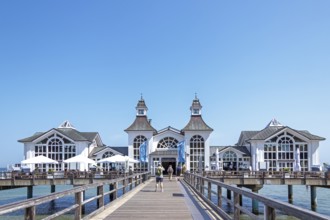 Pier, Sellin, Island of Rügen, Mecklenburg-Western Pomerania, Germany, Europe