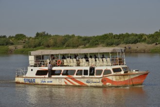 Sightseeing boat on the Nile, Kharthoum, Sudan, Africa