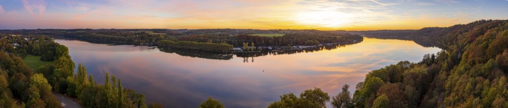 Sunset at Lake Baldeney in Essen, Ruhr reservoir, Essen, North Rhine-Westphalia, Germany, Europe