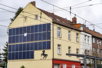 Residential building in Herne, vertical photovoltaic modules were installed at the top of the