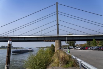 The Theodor-Heuss-Bridge, Rhine crossing, cable-stayed bridge, first road bridge of the so-called