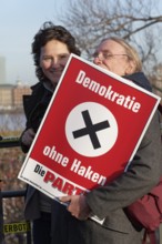 Demonstrators with banner, Democracy without a hook, large demonstration against right-wing