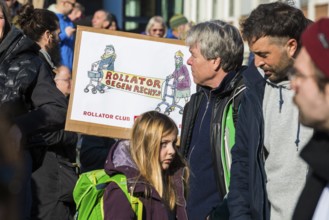 Slogans against right-wing extremism on cardboard boxes, demonstration against right-wing