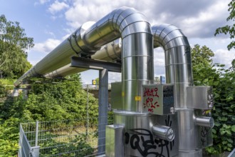 New STEAG district heating pipeline in Essen, over the railway tracks of the S6 line in Essen-Süd,