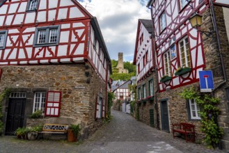 Monreal, idyllic half-timbered village in the Elz valley, ruins of Philippsburg Castle, in the