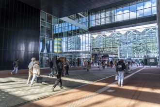 Public transport connections to The Hague Central Station, Centraal Station, Rijnstraat, Passage