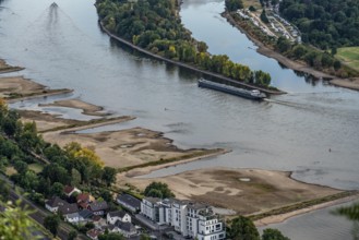 The Rhine at extremely low water, near Bad Honnef, below the Drachenfels, Nonnenwerth Island, dry