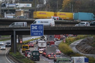 The Kaiserberg motorway junction, A40 motorway, Ruhr expressway, crosses the A3, bridge landscape,