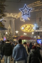 Pre-Christmas period, Christmas market in the city centre of Essen, Kettwiger Straße, North