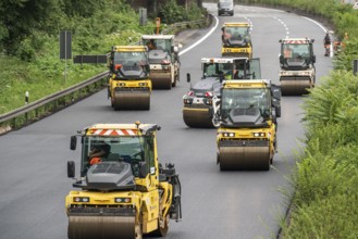 Renewal of the road surface on the A40 motorway between the Kaiserberg junction and Mülheim-Heißen,