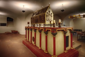 Interior view, shrine of the bones of the three Franconian apostles Kilian, Kolonat and Totnan,