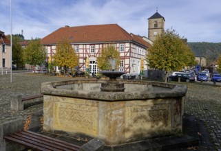 Fountain on the Plan, a cobbled square in the centre of Creuzburg. Creuzburg district, Thuringia,