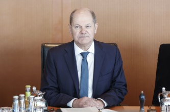 Federal Chancellor Olaf Scholz in front of the start of the Cabinet meeting in the Chancellery,