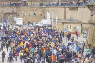 160 organisations and initiatives demonstrated against the right in Dresden on Saturday. Around 10,