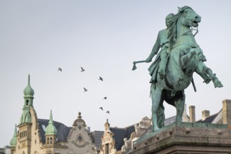 Monument, bronze sculpture, equestrian statue of Absalon of Lund, Bishop of Roskilde, by Vilhelm