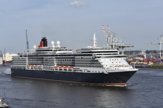 Europe, Germany, Hanseatic City of Hamburg, Elbe, Harbour, Passenger ship Queen Victoria leaves