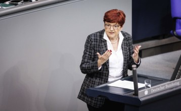 Ingeborg Graessle, Member of the German Bundestag (CDU/CSU), recorded during a speech on the euro