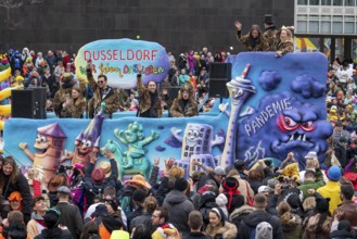 Rose Monday parade in Düsseldorf, themed floats of carnival societies and other participants in the