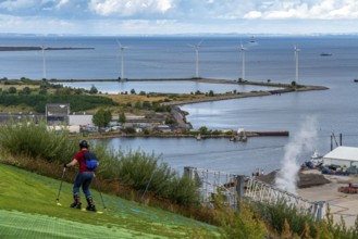 CopenHill, waste incineration plant and artificial ski slope, skiing with a view of the Øresund, 90