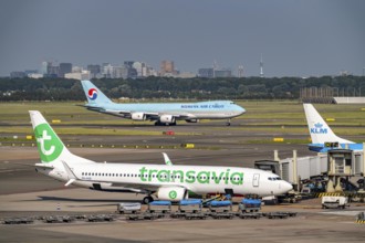 Amsterdam Schiphol Airport, Korean Air Cargo, Boeing 747, taking off on the Aalsmeerbaan runway,