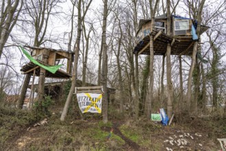 Camp of climate activists in the rest of the village of Lützerath, the last place to be excavated