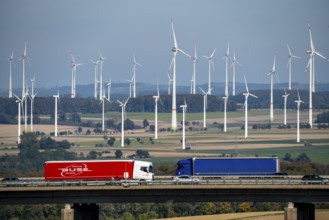 Wind farm near Lichtenau, bridge on the A44 motorway, Ostwestfalen Lippe, North Rhine-Westphalia,