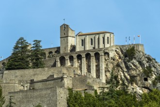 Sisteron. The keep and the Chapelle-Notre-Dame of the Citadel, Alpes-de-Haute-Provence.