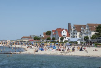 Houses, beach, people, marine memorial, Laboe, Schleswig-Holstein, Germany, Europe