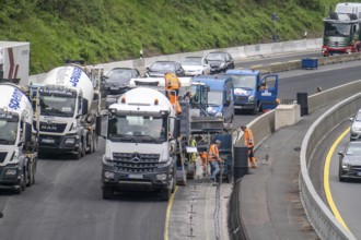 Motorway construction site on the A52 in Essen, basic renovation of the two carriageways in both