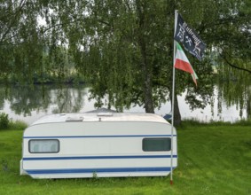 Campsite, caravan, North Rhine-Westphalia flag, Ruhrpott flag, local patriot, Mülheim an der Ruhr,