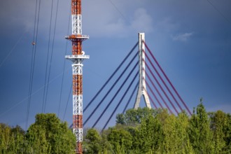 Niederrheinbrücke Wesel, bridge pier, B58, cable-stayed bridge, the Wesel transmitter, 320 metre