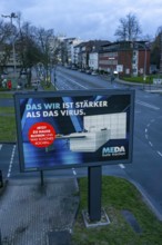 Advertising with reference to the corona epidemic, Meda good kitchens, LED roadside screen, digital