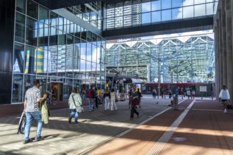 Public transport connections to The Hague Central Station, Centraal Station, Rijnstraat, Passage